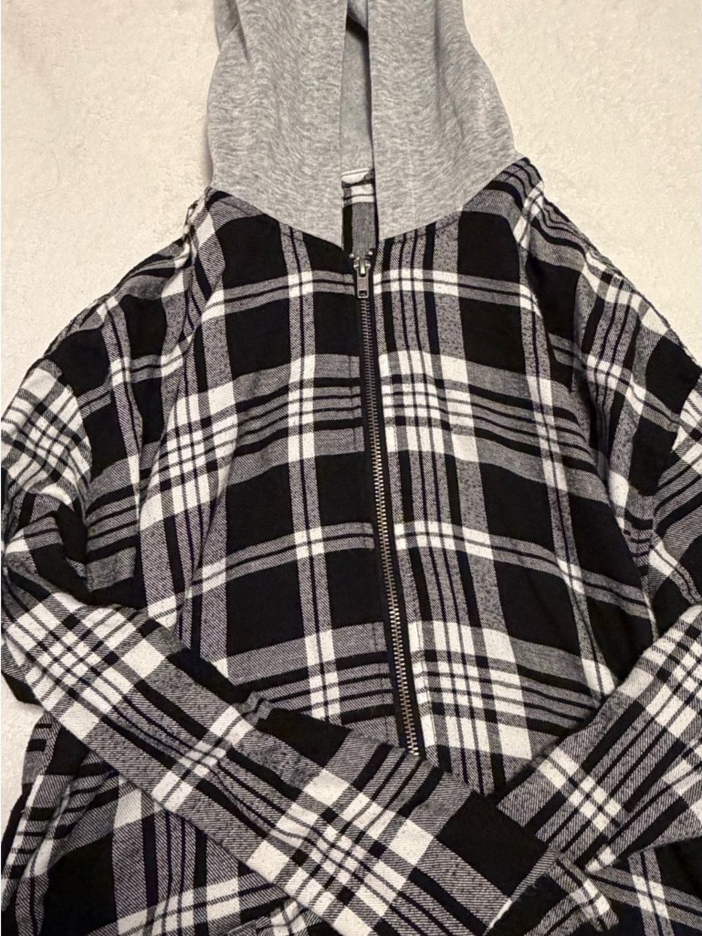 Plaid Zip-Up Hoodie Sweater in Black & Gray